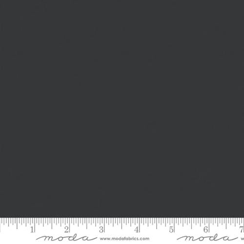 Moda | Bella Solids | Raven 9900 467