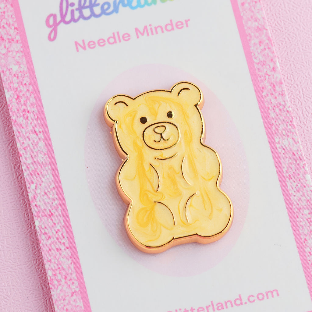Glitterland | Pineapple Gummy Bear Needle Minder