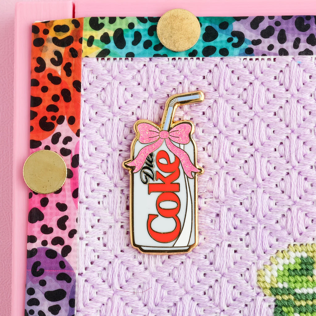 Glitterland | Soda Can Needle Minder
