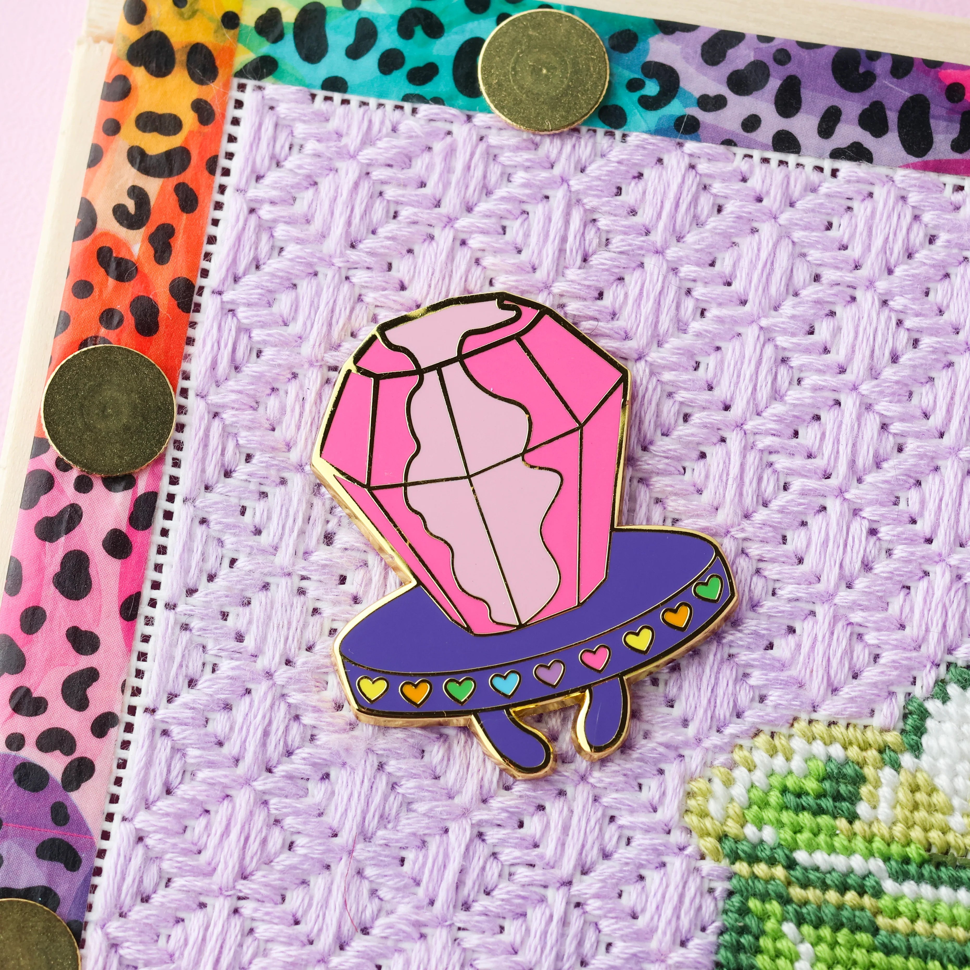 Glitterland | Ring Candy Needle Minder